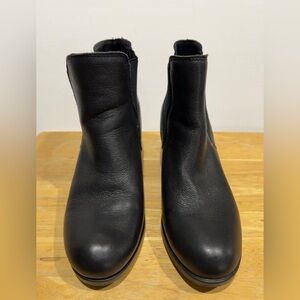 B.O.C. Vittoria Bootie Heels Leather Shoes, Black, Size 8.5 M